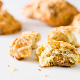 Savory Roasted Garlic and Idaho® Potato Beer Cheese Scones