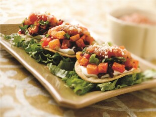 Mini Tostadas de Papa de Idaho® y Chorizo
