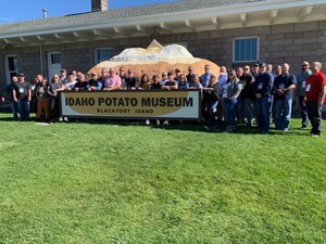 Foodservice Distributors and Operators, Retailers and Social Media Influencers Get Dirty Digging Spuds During the Annual Idaho® Potato Harvest Tour