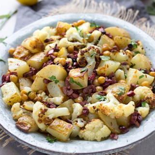 Roasted Idaho® Potatoes, Cauliflower and Chickpeas with Kalamata Olive Vinaigrette