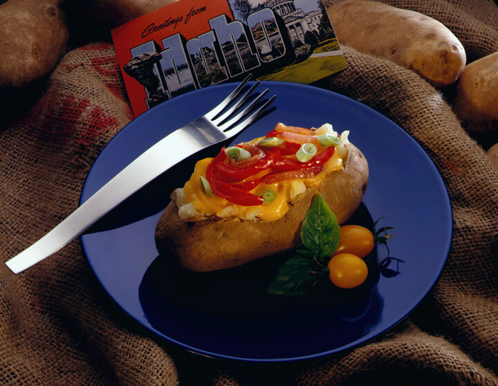 Baked Idaho® Potatoes with Red Pepper & Cheddar Cheese 