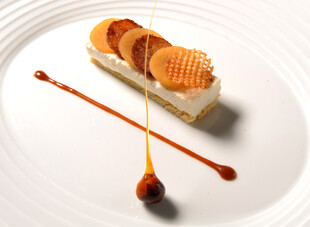Papas de Idaho® Caramelizadas, Sable Breton y Mousse de Créme Fraiche