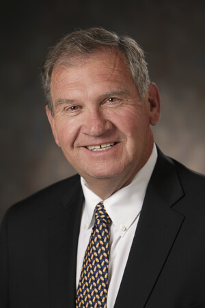 Don Odiorne Receives 2013 Foodservice Achievement Award