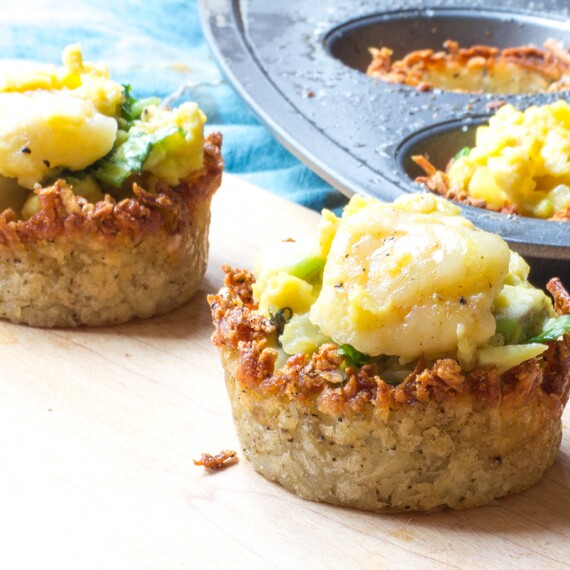 Hashed Browns Poutine Cups with Egg Scramble