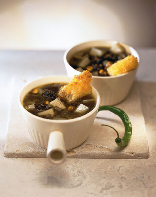 Sopa de Papa de Idaho® y Huitlacoche con Queso Oaxaca y Crotones