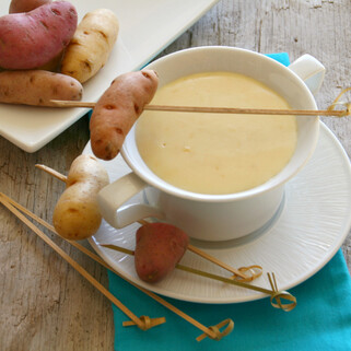 Idaho® Fingerling Potatoes and Fondue