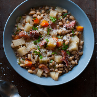 Ham, Black Eyed Pea, and Idaho® Potato Slow Cooker Soup