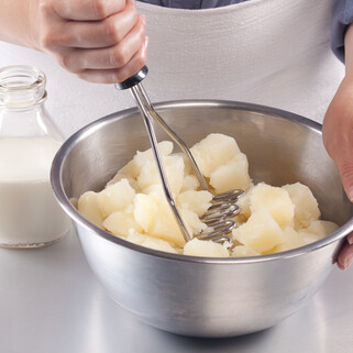 Harvest Mashed Potatoes With White Cheddar