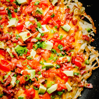 Cheesy Hashbrowns Breakfast Pizza