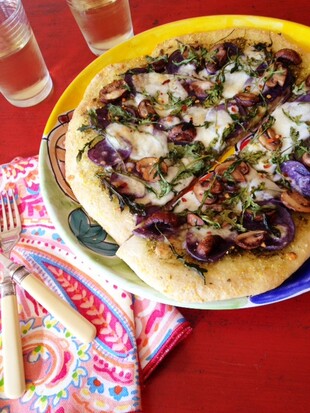 Purple Potato Pizza with Mushrooms, Mozzarella, Gorgonzola and Arugula
