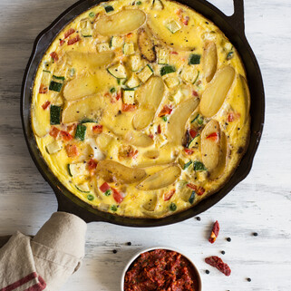 Fingerling Idaho® Potato Frittata with Sun-Dried Tomato Pesto