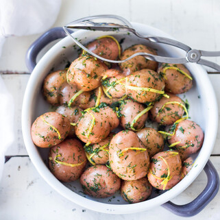 Simple Steamed Potatoes with Lemon, Dill and Butter