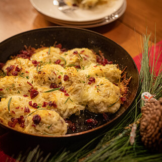 Cheesy Cranberry and Brie Idaho® Potato Pull Apart