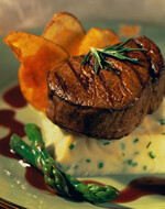Tenderloin of Beef with Roasted Shallot Idaho® Potatoes and a Merlot Reduction 