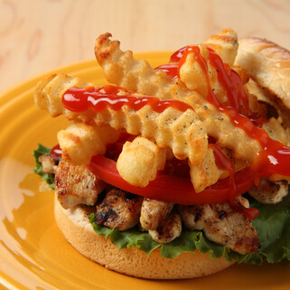 Pittsburgh-style Chicken ‘n Fries Sandwich 