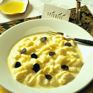 Gnocchi con Fontina e Tartufo Idaho® Potato Dumplings with Pontina Cheese & Truffle 